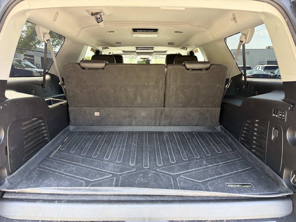 Used 2019 Chevrolet Suburban Premier RWD image 6