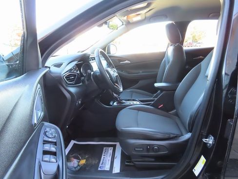 Used 2022 Buick Encore GX Select w/ Sport Touring Package image 17