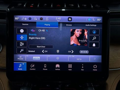 Used 2025 Jeep Grand Cherokee Summit AWD/4WD image 21