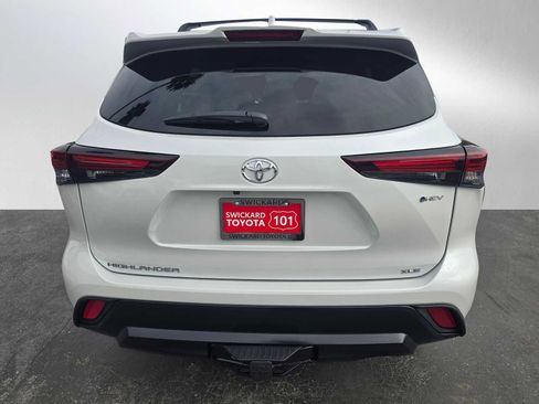 New 2026 Toyota Highlander XLE image 4