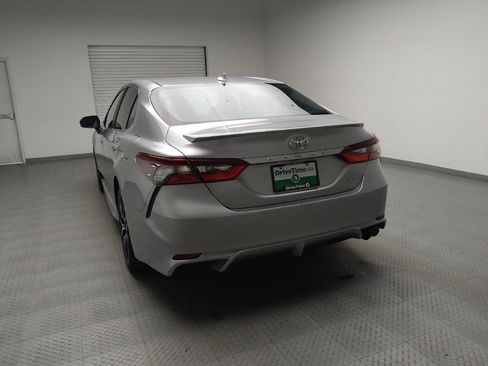Used 2023 Toyota Camry SE image 6