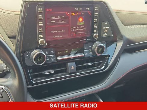 Used 2021 Toyota Highlander XSE FWD image 29