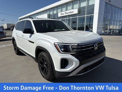 New 2026 Volkswagen Atlas Peak Edition AWD/4WD image 1