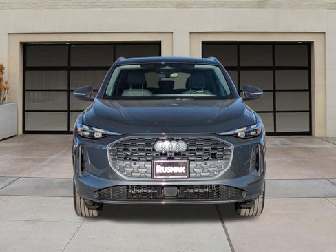 Used 2025 Audi Q5 Premium w/ Convenience Package image 6