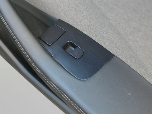 Used 2024 Tesla Model 3 Standard Range RWD image 18