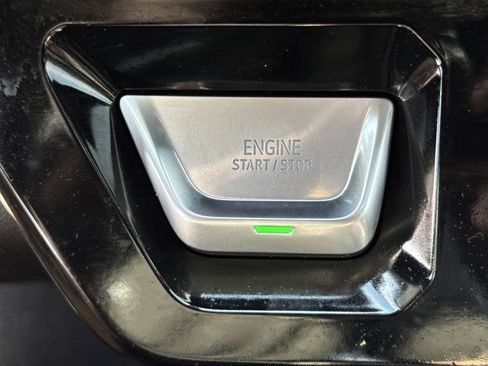 Used 2024 GMC Sierra 2500 AT4 w/ AT4 Preferred Package image 22