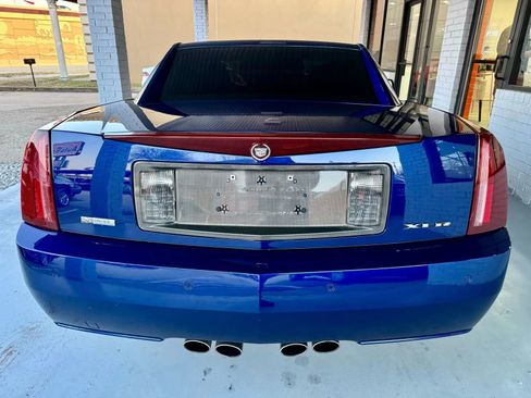 Used 2006 Cadillac XLR image 4