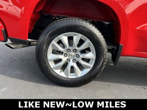 Used 2025 Chevrolet Silverado 1500 Custom image 7