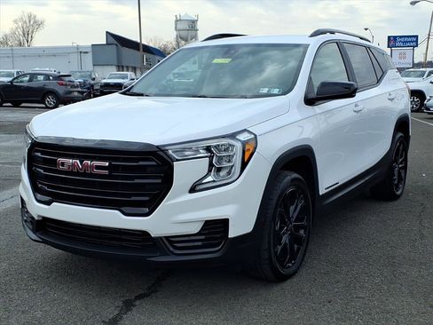 Used 2022 GMC Terrain SLE w/ Driver Convenience Package image 8