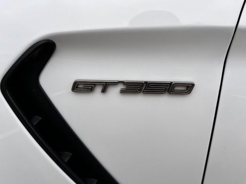 Used 2016 Ford Mustang Shelby GT350 w/ Technology Package image 53