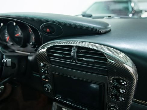 Used 2002 Porsche 911 Turbo AWD/4WD image 32