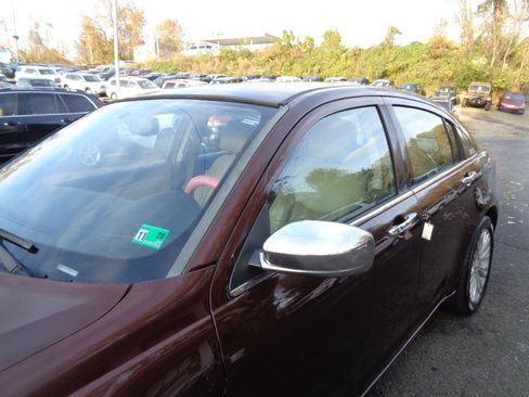 Used 2012 Chrysler 200 Limited image 10