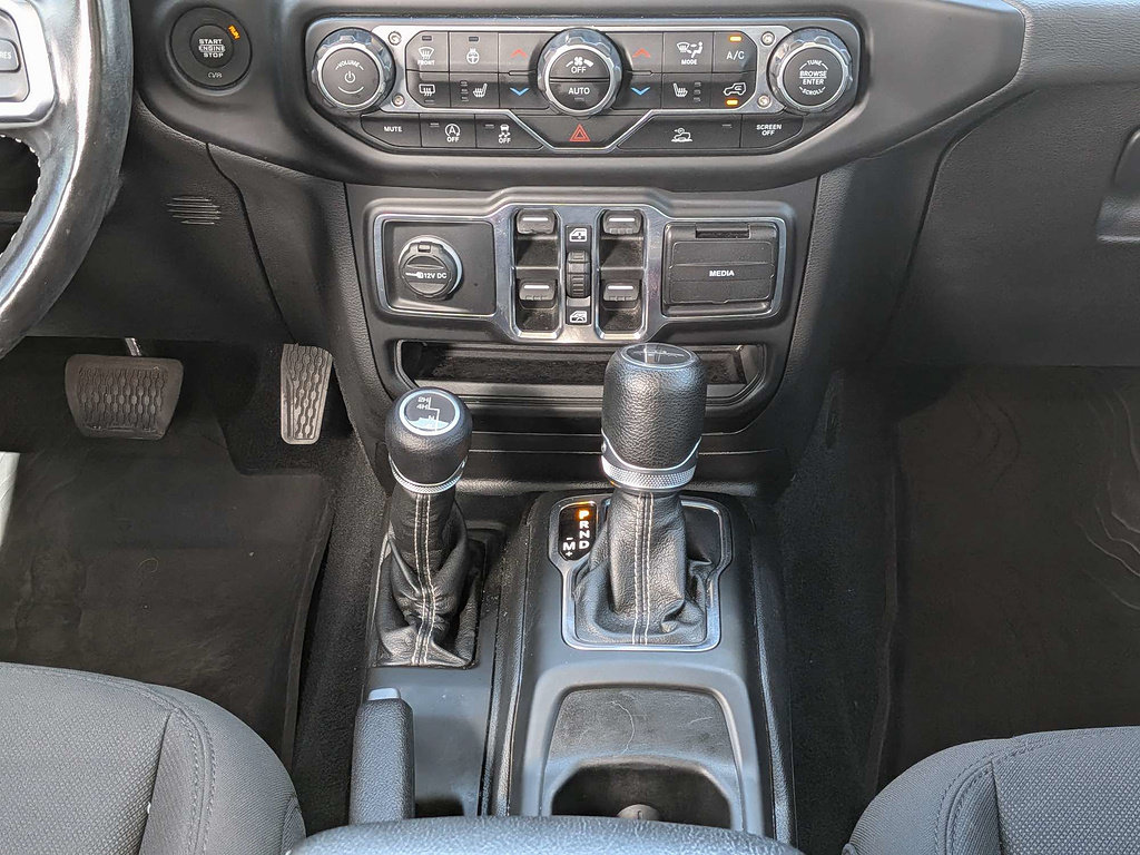 Used 2022 Jeep Gladiator Overland w/ LED Lighting Group AWD/4WD image 46