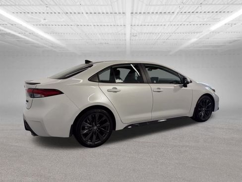 Used 2024 Toyota Corolla XSE FWD image 6