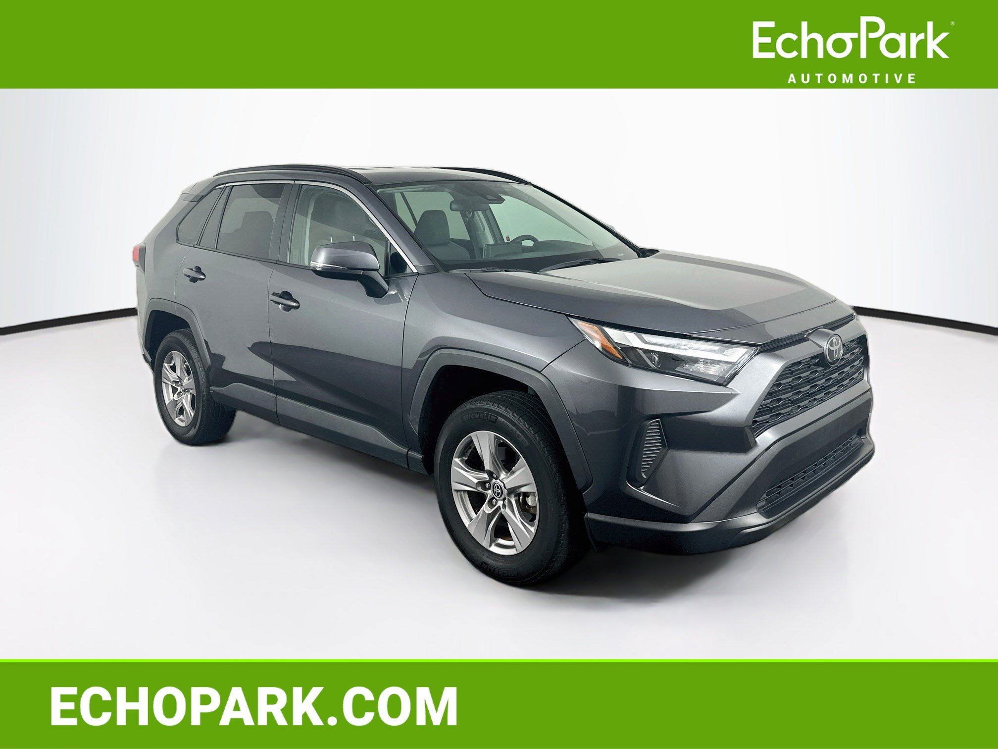 Used 2025 Toyota RAV4 XLE AWD/4WD image 1