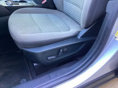 Used 2020 Ford Escape SE image 27