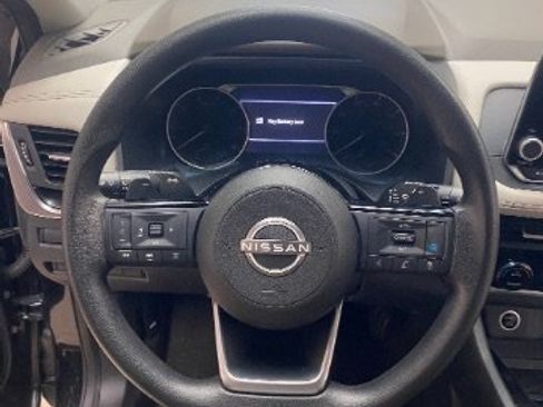 Used 2023 Nissan Rogue SV FWD image 23