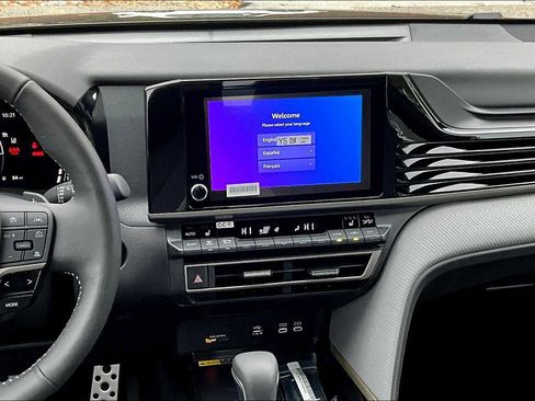 Used 2026 Toyota Camry SE w/ Convenience Package image 6