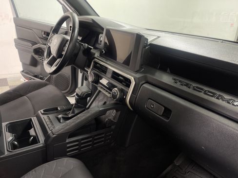 Used 2024 Toyota Tacoma SR RWD image 19