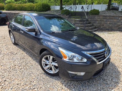 Used 2013 Nissan Altima 2.5 SL w/ Technology Pkg FWD image 24
