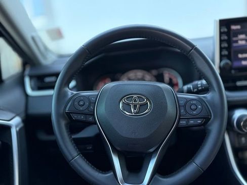 Used 2022 Toyota RAV4 Limited image 12