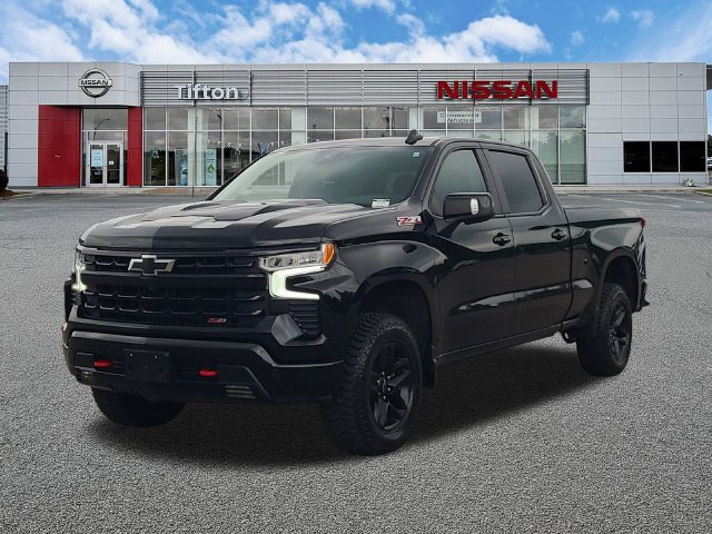 Used 2022 Chevrolet Silverado 1500 LT Trail Boss w/ LT Trail Boss Premium Package AWD/4WD image 3