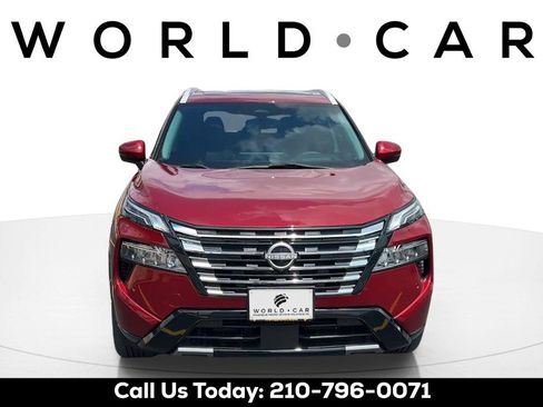 Used 2024 Nissan Rogue Platinum w/ Platinum Premium Package FWD image 8
