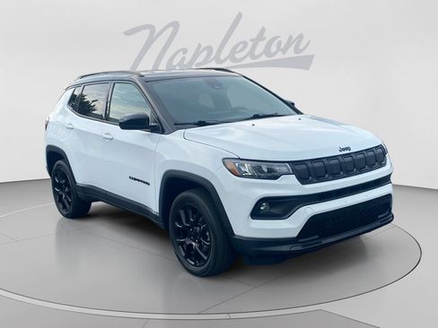 Used 2022 Jeep Compass Latitude w/ Convenience Group AWD/4WD image 8