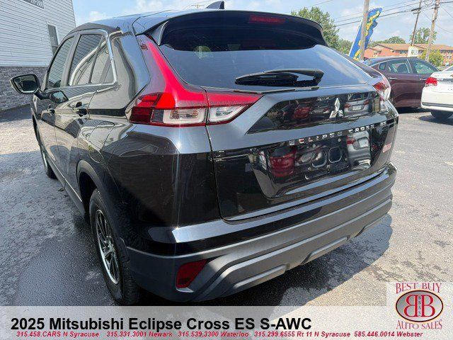 Used 2025 Mitsubishi Eclipse Cross ES AWD/4WD image 5