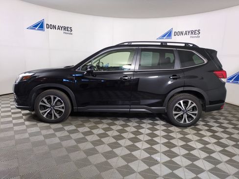 Used 2022 Subaru Forester Limited AWD/4WD image 2