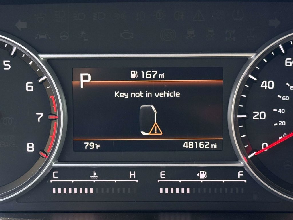 Used 2022 Kia Sorento S w/ Panoramic Sunroof Package AWD/4WD image 28