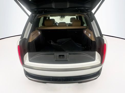 Certified 2025 Land Rover Range Rover SE AWD/4WD image 25