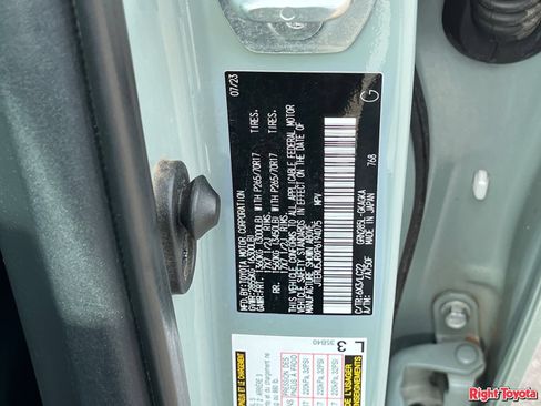 Certified 2023 Toyota 4Runner TRD Off-Road Premium w/ Moonroof Package AWD/4WD image 34
