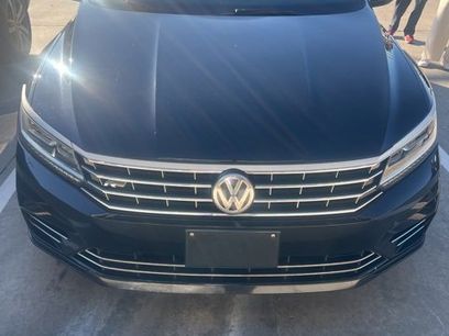 Used 2017 Volkswagen Passat 1.8T R-Line w/ R-Line Lighting Package