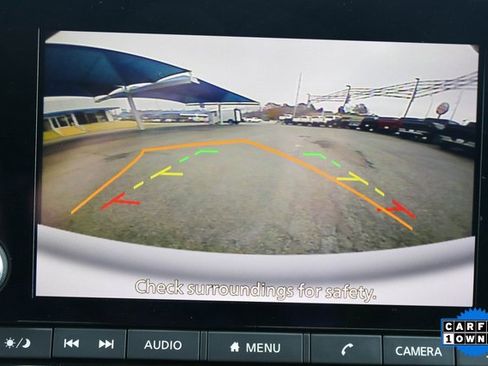 Used 2025 Nissan Pathfinder SV image 34