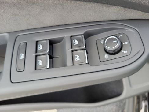 New 2026 Volkswagen GTI SE image 22