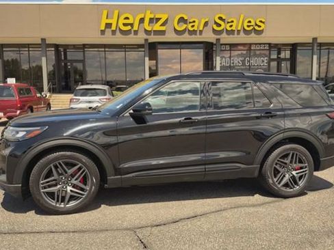 Used 2025 Ford Explorer ST AWD/4WD image 5