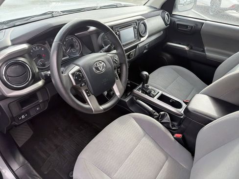 Used 2019 Toyota Tacoma SR5 image 17