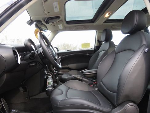 Used 2013 MINI Cooper S image 10