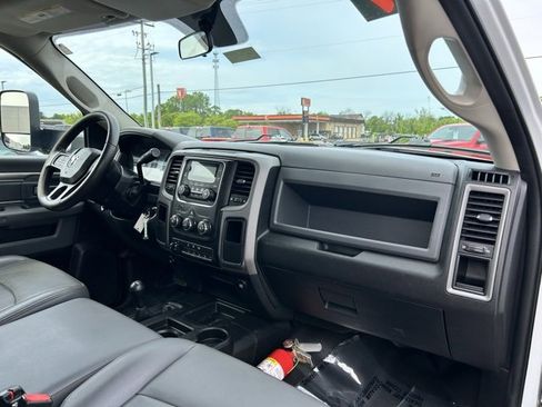 Used 2017 RAM 4500 Tradesman w/ Power Accessory Group image 18