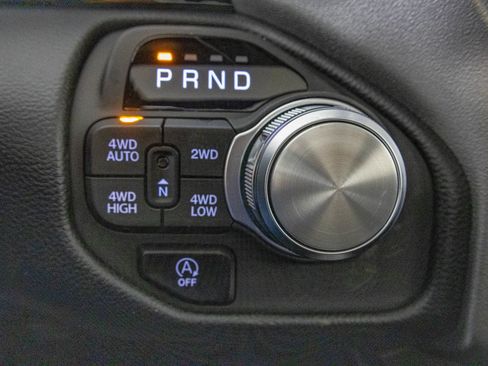 New 2026 RAM 1500 Laramie AWD/4WD image 32