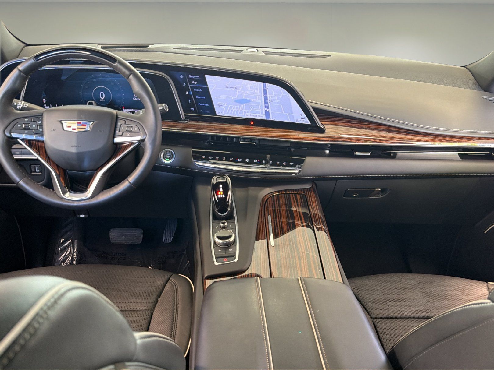 Certified 2023 Cadillac Escalade ESV Premium Luxury w/ LPO, Illumination Package AWD/4WD image 14