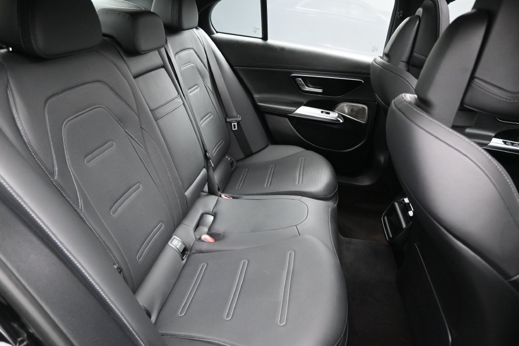 Used 2025 Mercedes-Benz E 53 AMG e 4MATIC Sedan image 27