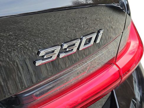 Certified 2025 BMW 330i xDrive Sedan w/ Premium Package image 30