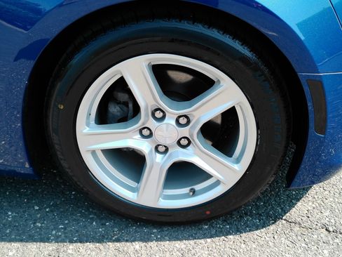 Certified 2020 Chevrolet Camaro LT RWD image 27