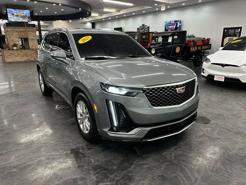 Used 2023 Cadillac XT6 Luxury AWD/4WD image 3