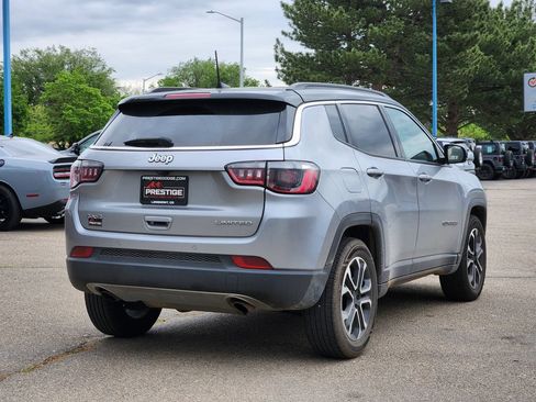Used 2023 Jeep Compass Limited AWD/4WD image 3
