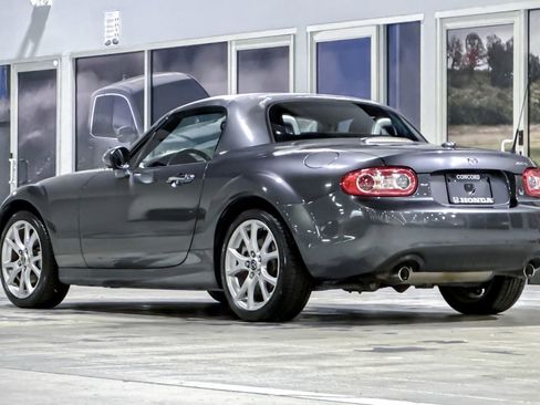 Used 2015 MAZDA MX-5 Miata Grand Touring w/ Premium Package image 3