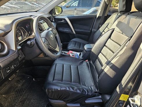 Used 2015 Toyota RAV4 XLE AWD/4WD image 13