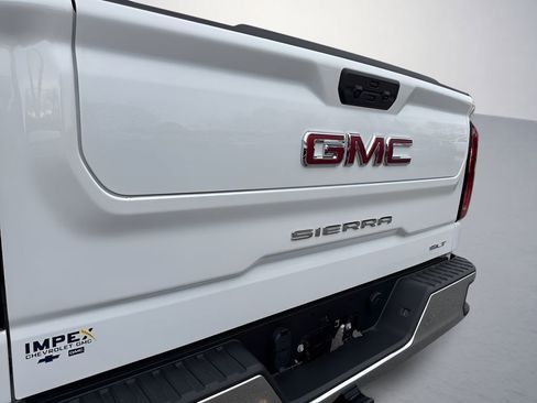 Used 2026 GMC Sierra 1500 SLT AWD/4WD image 36